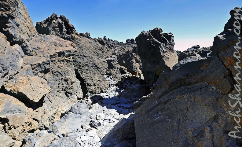044 - plateau at 3555 m