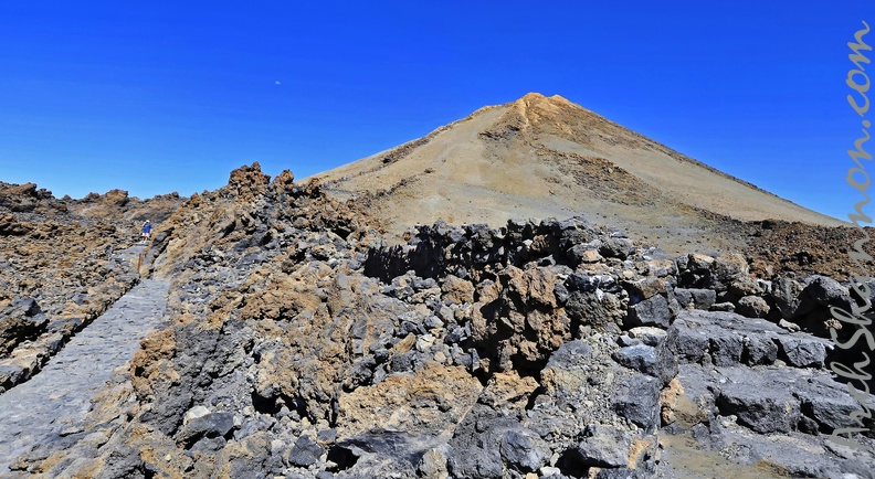 047 - plateau at 3555 m