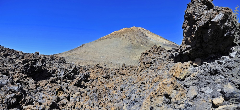 048 - plateau at 3555 m