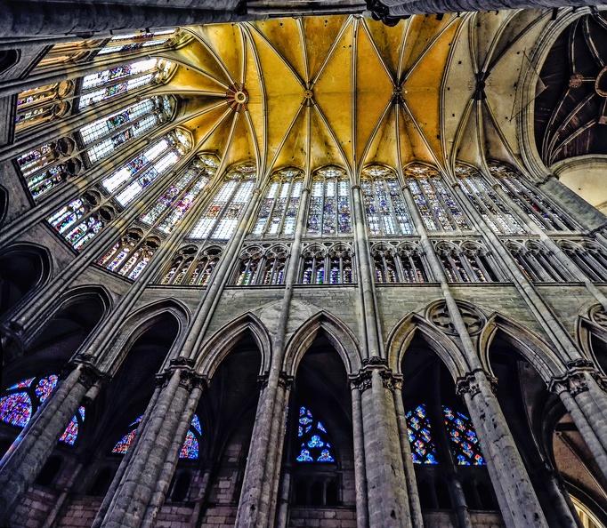 036 - beauvais - cathedral st pierre .jpg